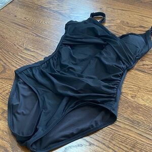 DKNY Black‎ One-Piece Twist Front Swimsuit Sizes Small and Medium